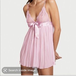 NWT was gifted two of the same no receipt.